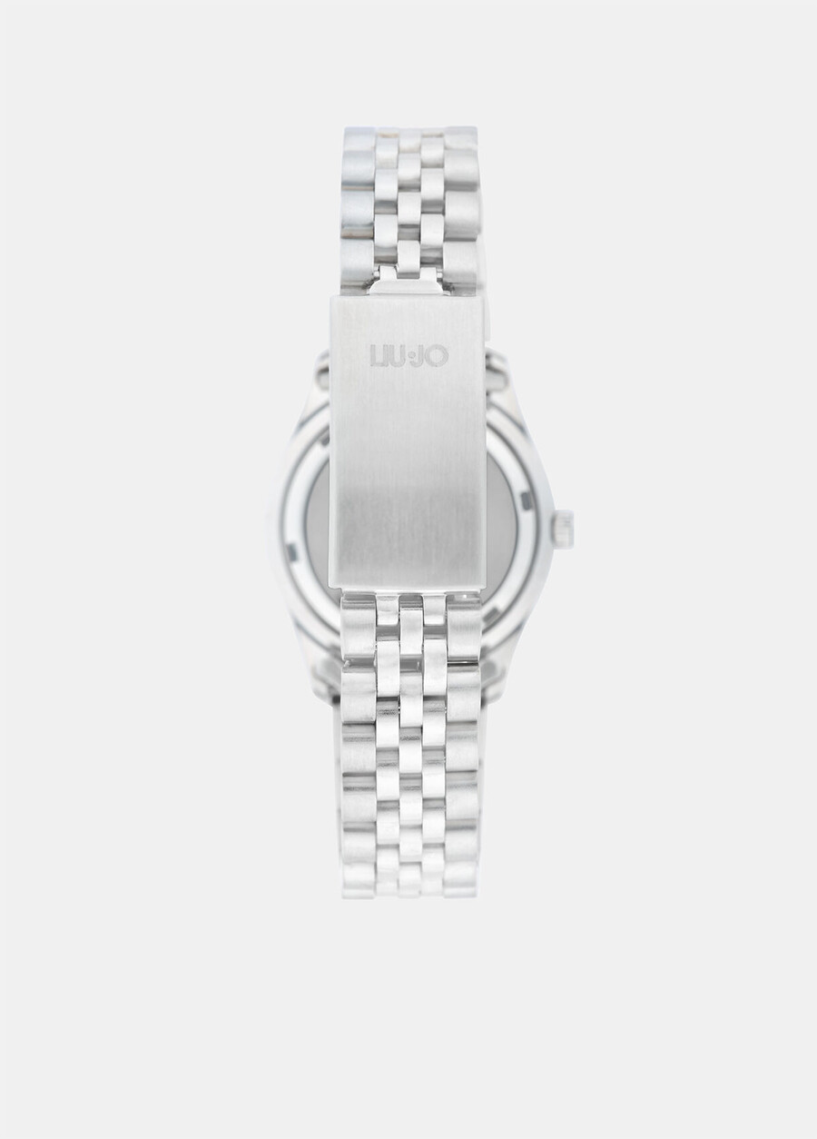 montre en acier avec diamants
